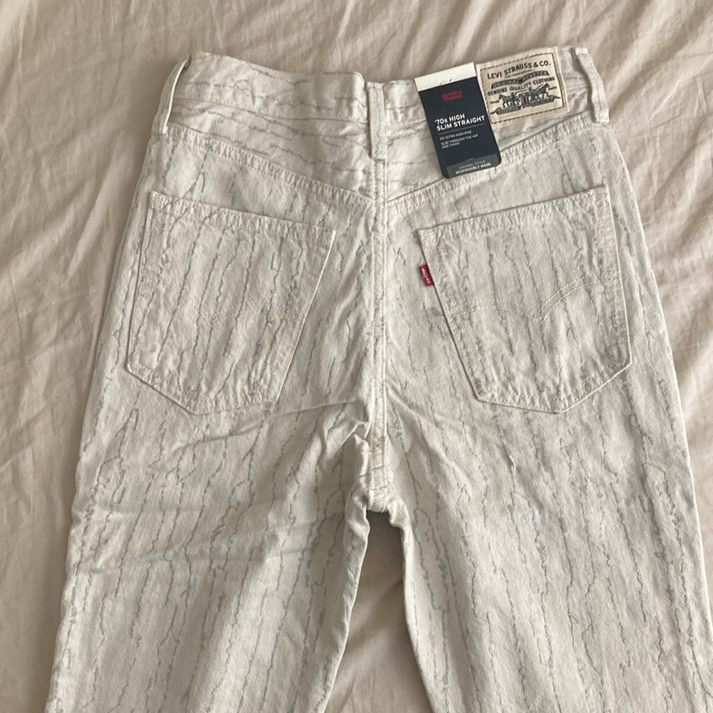 NEW!! LEVI'S WELLTHREAD 70S HIGH RISE STRAIGHT FIT WOMEN'S JEANS - Picture 9 of 10